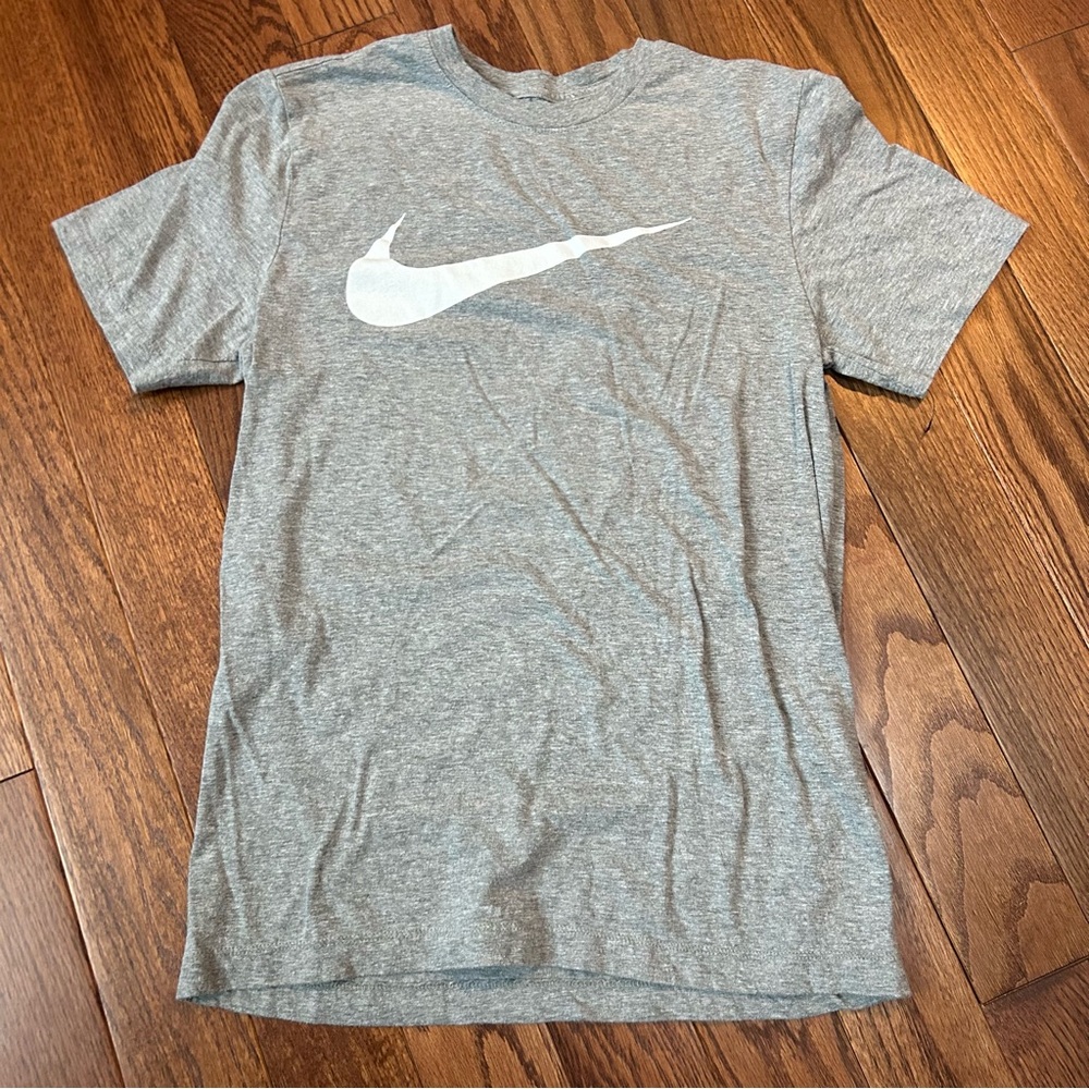 Nike Heather Gray Short Sleeve Tee Unisex Size S